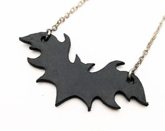 Bat*Night - Necklace (incl. Velvet bag)