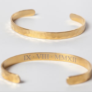 Personalized Hammered Stainless Steel Bracelet with Hidden Text Inside, Personalized Jewelry, Gold or Rose Gold Plated, Elegant Bracelet