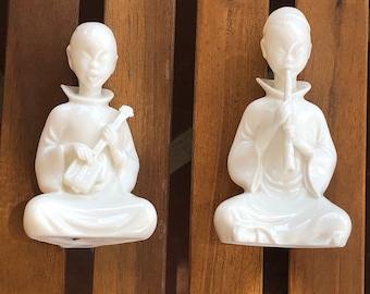 Pair Vintage Fine Porcelain Chinoiserie Figurines Boy Girl Figurines