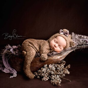 Digital Background - Digital Backdrop - Digital Prop - Composite Backdrop - Newborn Photography - Handmade - Palm Bowl with Dark Backdrop