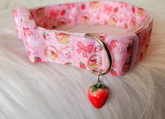 Pink choker hotsell collar dog