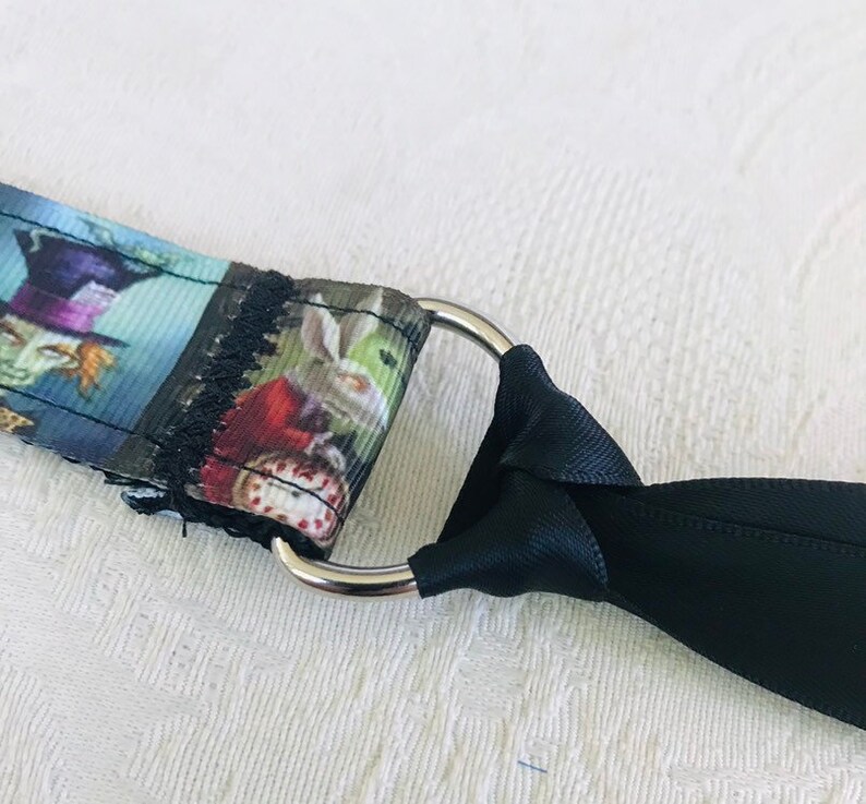 Alice in Wonderland kitten play collar 13 inches