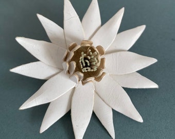 LILY FLOWER PIN, Vintage White Leather Lily Pad Flower,  Floral Hnadmade Pin, Flower Pin, Unique Gift for Her