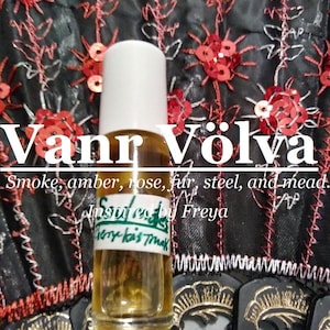 Vanr Völva, Freyja fragrance (Smoke, steel, amber, fur, rose, mead)