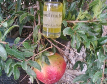 Chthonic Magic fragrance (Graveyard dirt, pomegranate, cypress, Spanish moss)