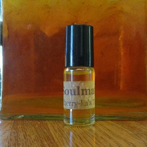 Harvest fragrance (vetiver, cypress, blood orange, labdanum)