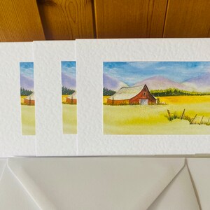 Red Barn in Summer fields Handmade Watercolour Cards imagem 3
