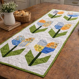 Handmade Quilted Table Runner with Tulip Patchwork – Spring Floral Quilted Runner, Cottagecore Farmhouse Kitchen Décor