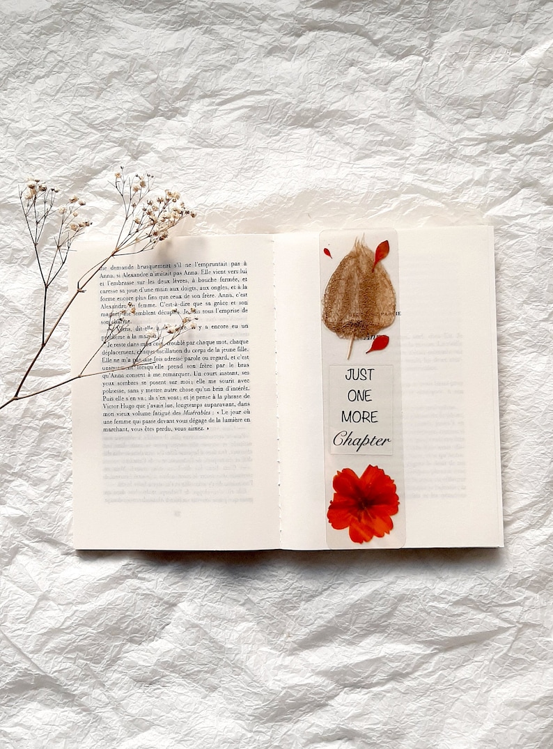 Just one more chapter, pressed Flower bookmark, marque page en fleurs séchées, birthday gift, one more page bookmark, Christmas gift for her zdjęcie 3