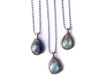 Labradorite necklace | Teardrop Labradorite Pendant | Electroformed mineral jewelry | Organic stone jewelry | Feldspar Necklace