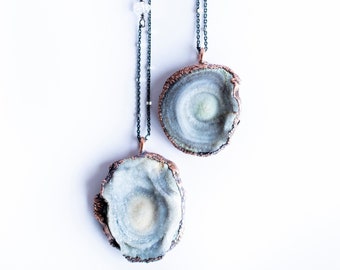 Collar de calcedonia / Collar de cristal de calcedonia / Rosa de calcedonia / Druzy de rosa de calcedonia / Collar de druzy grande