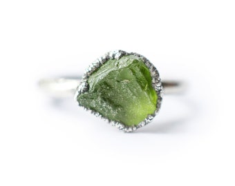 Green Peridot ring | Raw peridot ring | Copper & peridot ring | Electroformed jewelry | Organic stone jewelry