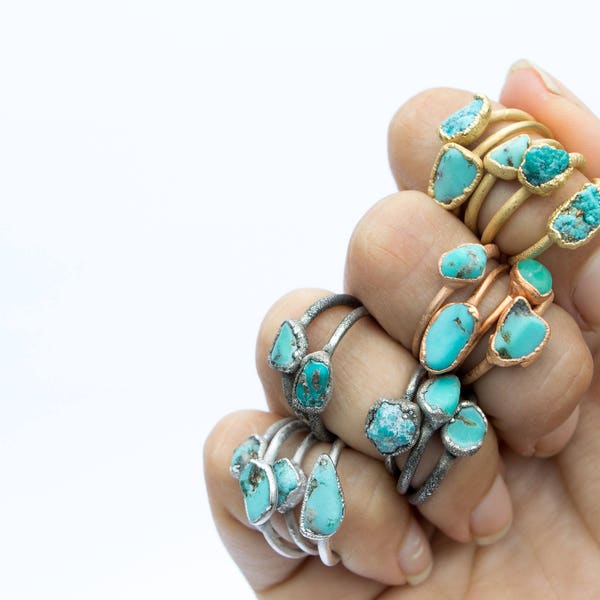 SALE Türkis Nugget Ring | Türkis Stapelring | Türkisfarbener Steinring | Nevada Türkis | Organischer Steinschmuck | Mineral Ring