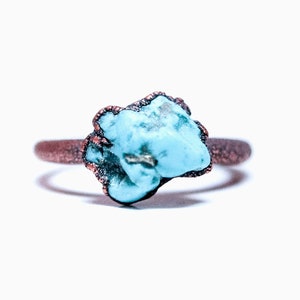 Turquoise nugget ring | Raw turquoise stacking ring | Turquoise stone ring | Nevada turquoise jewelry | Organic stone jewelry | Mineral ring