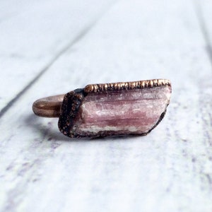 SALE Raw tourmaline ring | Pink tourmaline crystal ring | Electroformed tourmaline ring | Raw stone ring | Raw tourmaline