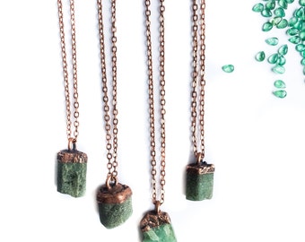 Emerald crystal necklace | Raw emerald necklace | Rough Emerald pendant | Green emerald stone pendant | Rough emerald crystal necklace