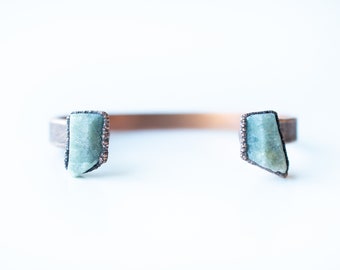 Natural Sapphire Cuff Bracelet | Raw Sapphire Crystal Cuff | Septemember Birthstone Sapphire jewelry | Raw stone Jewelry | Copper Bracelet