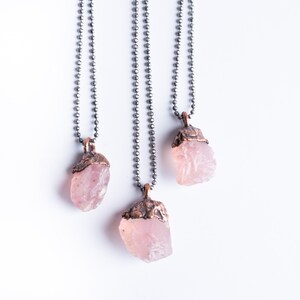 Rose quartz necklace | Electroformed crystal necklace | Raw rose quartz necklace | Rough rose quartz crystal pendant | Raw gemstone jewelry