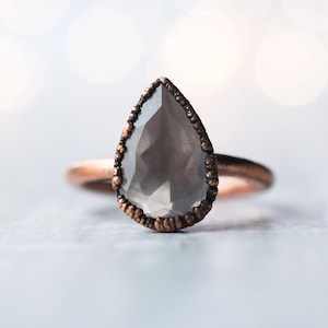 Rose Quartz ring | Organic stone stacking ring | Rose Quartz teardrop ring | Organic gemstone jewelry | Mineral stacking ring