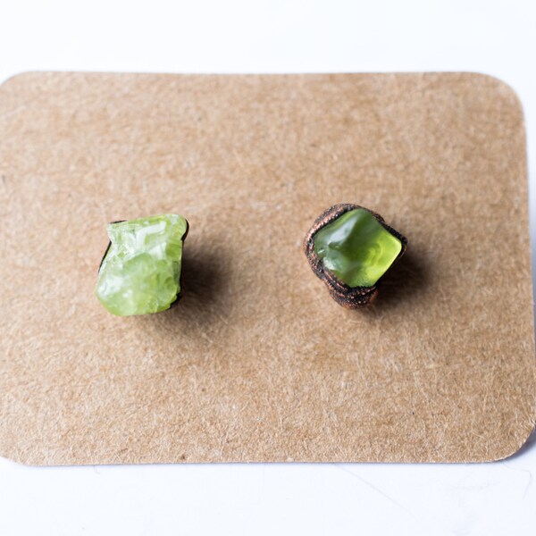 Green Peridot studs | Raw peridot earrings | Copper & peridot earrings | Electroformed jewelry | Organic stone jewelry