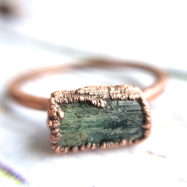Raw tourmaline ring | Green tourmaline crystal ring | Electroformed tourmaline ring | Raw stone ring | Raw tourmaline jewelry