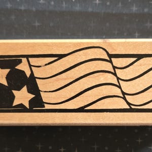 Timbro in gomma con bandiera americana a stelle e strisce montato su legno di Stampendous Y009, raro timbro vintage HTF del 2000, patriottico, 4 luglio