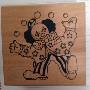 Vintage jongleerclown medium op hout gemonteerde rubberen stempel Circus Carnaval
