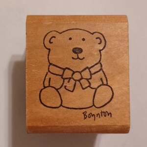 Timbro in gomma vintage con montatura in legno "Orso Boynton con papillon" raro di Kidstamp 1985 HTF
