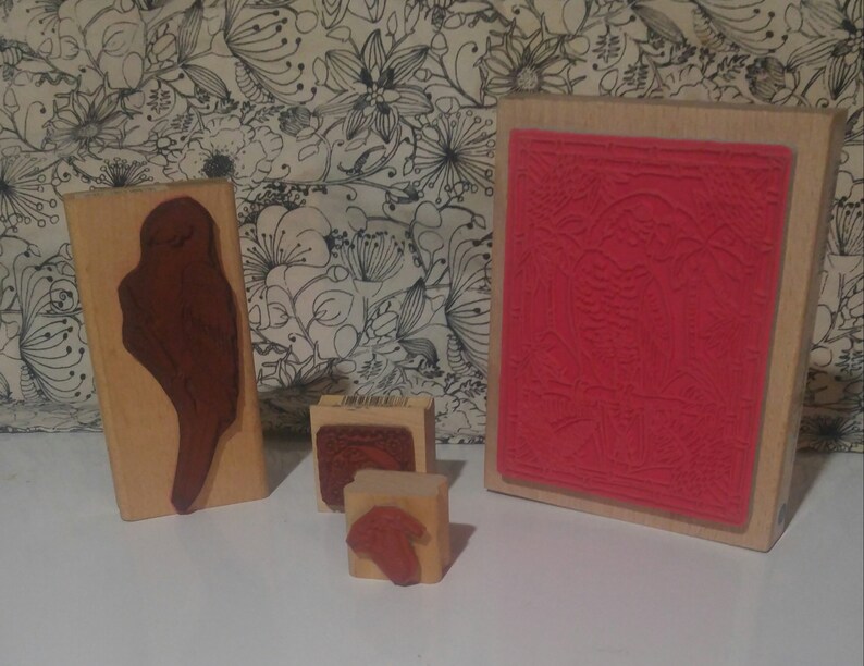 4 Stunning Bird Wood Mounted Rubber Stamps extra large Parrots Crane vintage crafts