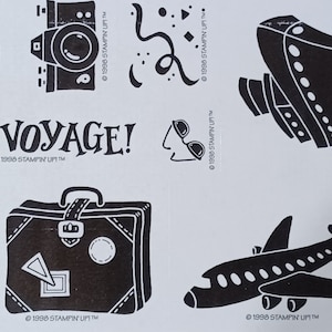 Bon Voyage Nuovo set 9 timbri in gomma montati su legno da viaggio di Stampin' Up completi vintage non montati 1998 valigia macchina fotografica aereo
