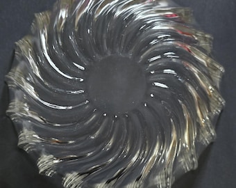 Juego de 7 platos y cuencos para servir ensalada vintage Rhythm by Indiana Glass con borde festoneado, diseño raro