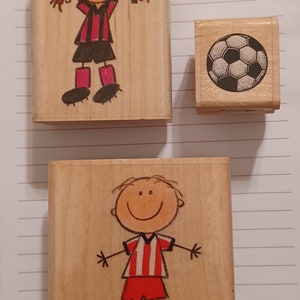 3 サッカー スティック フィギュア キッズ & ボール 子供 子供の思い出 木製マウント ゴム製スタンプ Inkadinkado ビッグ アイデア スタンプアビリティ スポーツ