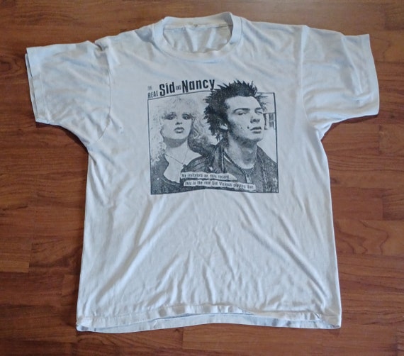 1980 Vintage original Sid and Nancy sx pistols T … - image 1