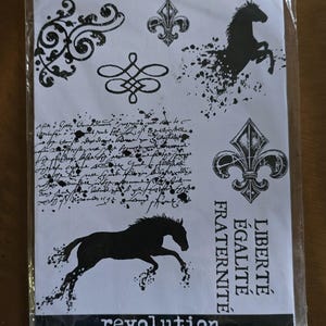 Unico francese Liberte Egalite Fraternite Abstract Horse Lotto di 8 francobolli fotopolimerici non montati Immagine visibile equestre Rivoluzione
