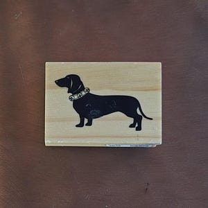 Sellos de goma montados en madera con forma de cachorro de perro salchicha, mascotas raras, HTF de Recollections