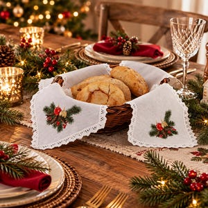 Polish Christmas Mistletoe Candles Bread Basket Liner Bun Warmer Doily