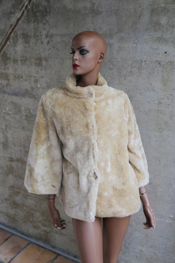 1990s Tulle Faux Fur Beige Warm Winter Coat Jacke… - image 3