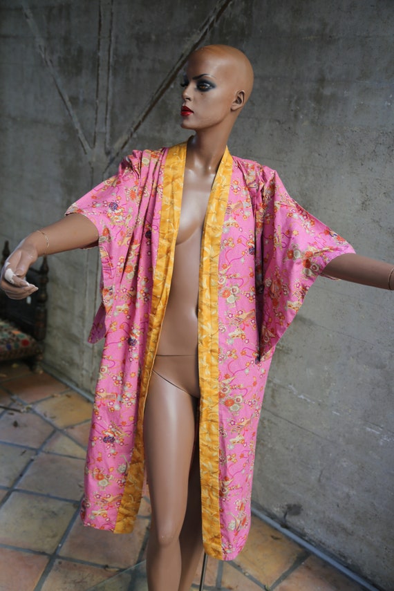 1990s Pink Kimono Outerwear Asian Design Geisha Gi
