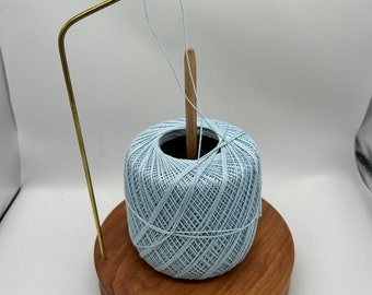 Crochet thread holder