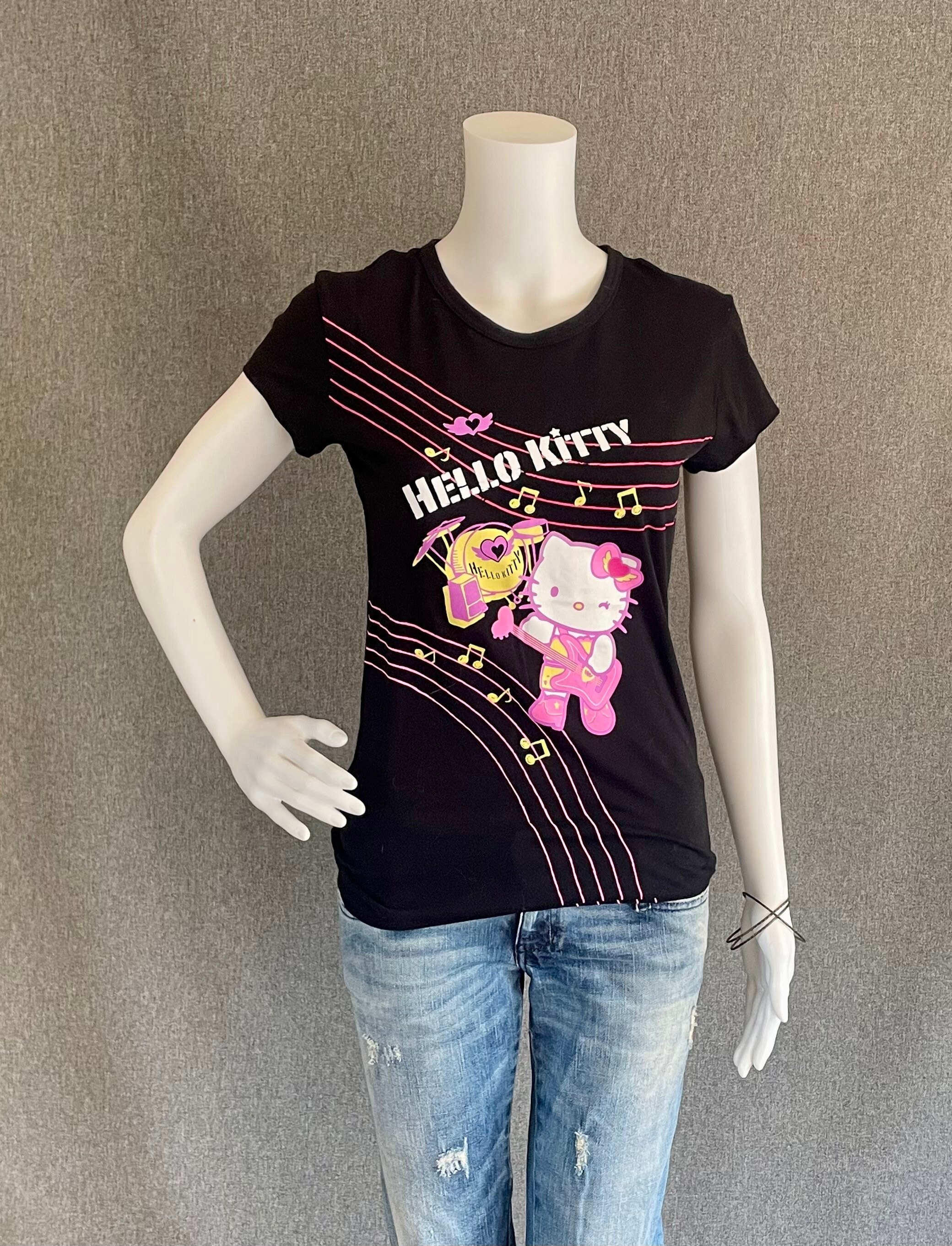 T-shirt<33  Free tshirt, Free t shirt design, Hello kitty