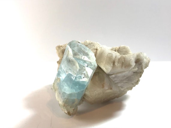 Stunning Natural Aquamarine Museum Quality Specimen Gems Minerals Rocks