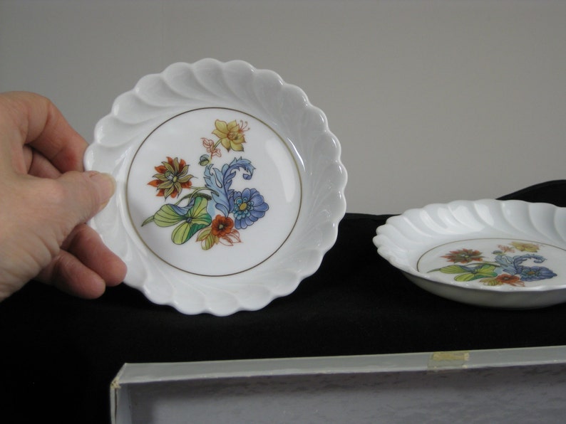 Vintage Haviland boxed small porcelain dish set with gold floral design, signed by Sudwick Haviland 1975, Limoges, France, great gift idea image 3