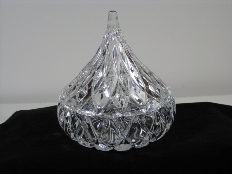 Vintage diamond cut Hershey/'s Kiss shaped clear glass candy dish