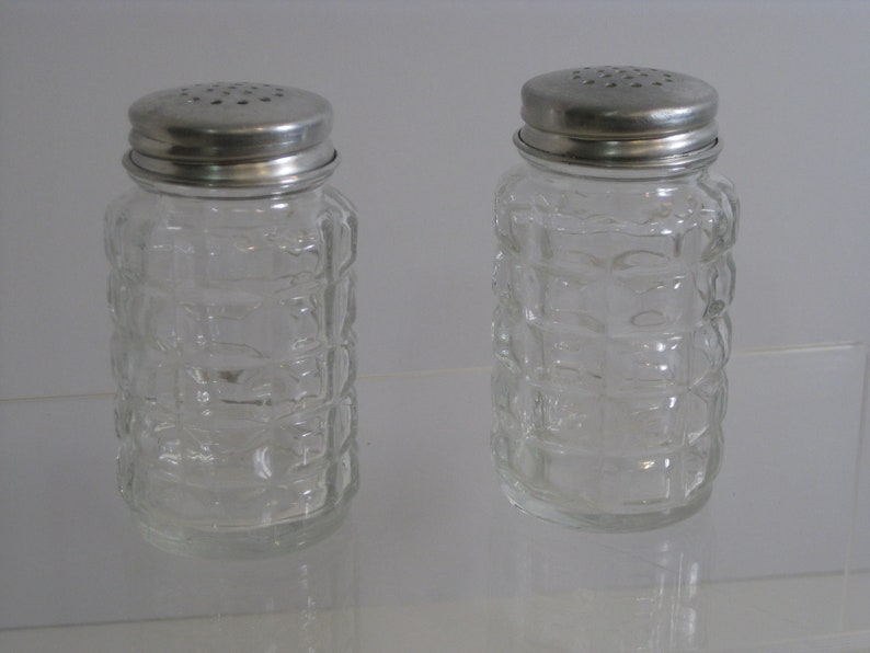 Vintage Libbey of Canada clear glass salt and pepper shakers Salt