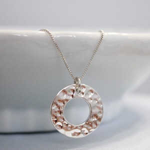 Circle Necklace, Sterling Silver Silver Necklace, Eternity Necklace, Gift for Mom, Gift for Mothers, Gift for Wife, Silver Necklace