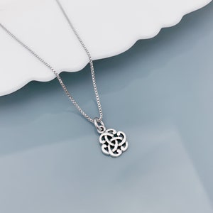 Petit collier noeud celtique en argent sterling, collier cadeau meilleur ami, collier cadeau femme