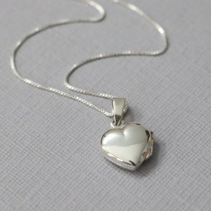 Sterling Silver Heart Locket Necklace, Locket Jewelry, Locket Necklace, Gift for Her, Anniversary Gift, Gift for Wife Necklace