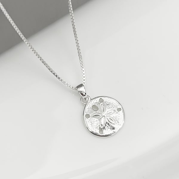 Tiny Sterling Silver Sand Dollar Necklace, Sanddollar Pendant Necklace, Sand Dollar Pendant, Lucky Charm Necklace, Best Friend Gift Necklace