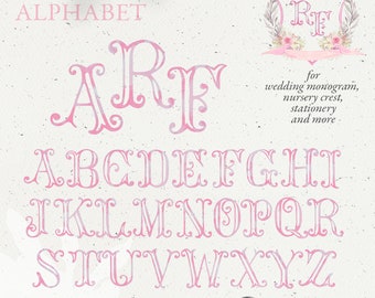 Può includere: Alfabeto ad acquerello in uno schema di colori rosa e bianco. Le lettere sono in un carattere corsivo decorativo con volute e fioriture. Le lettere sono disposte in ordine alfabetico. Il testo "watercolor alphabet" e "HAND DRAWN. PNG 300 DPI 26 LETTERS" è incluso anche nell'immagine.