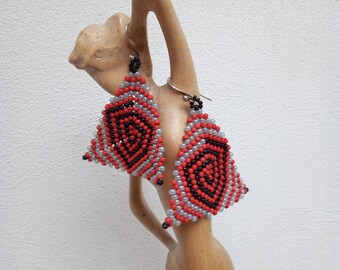 Tutorial/pattern in English  Warped triangle spiral earrings